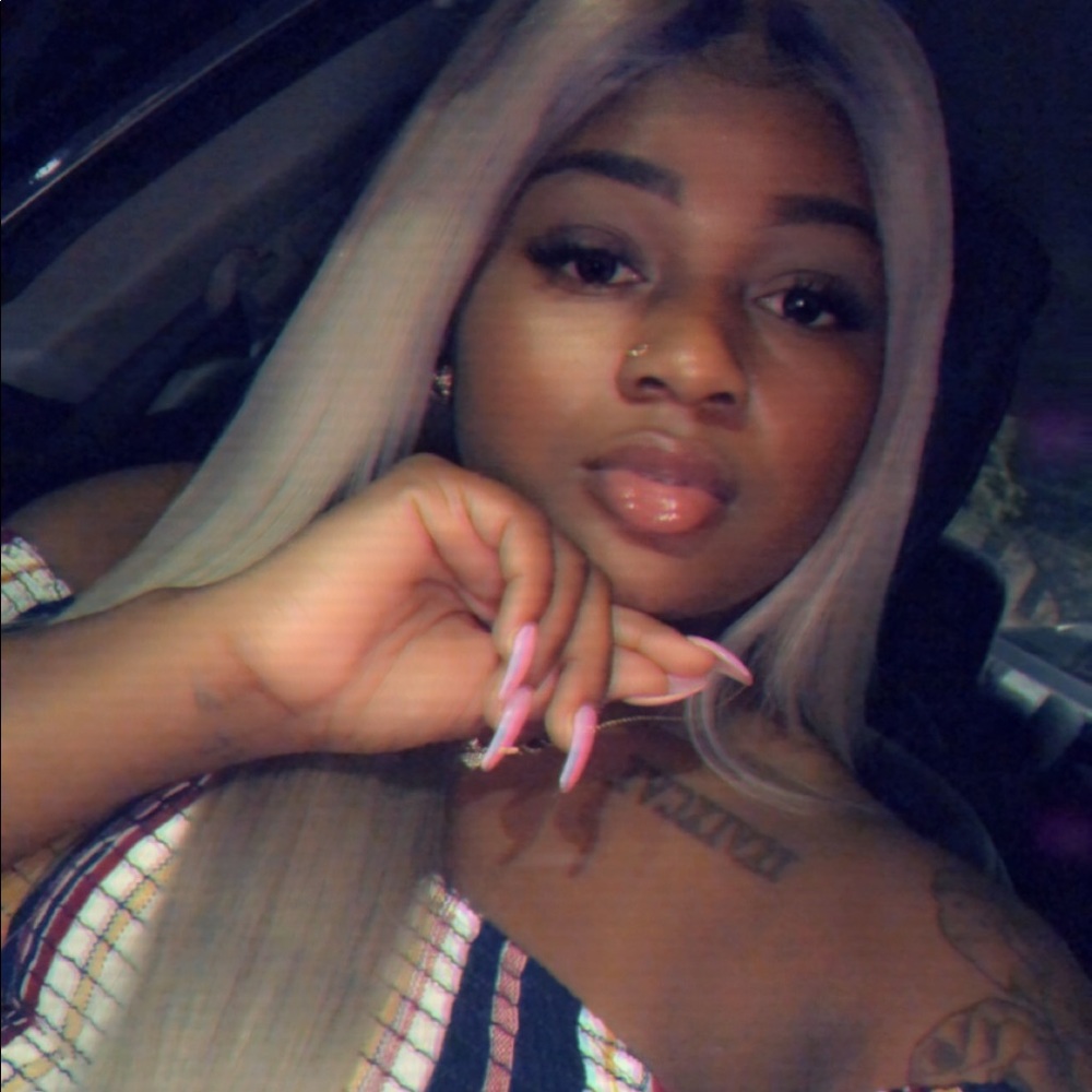 Meet your Posher, Dezere